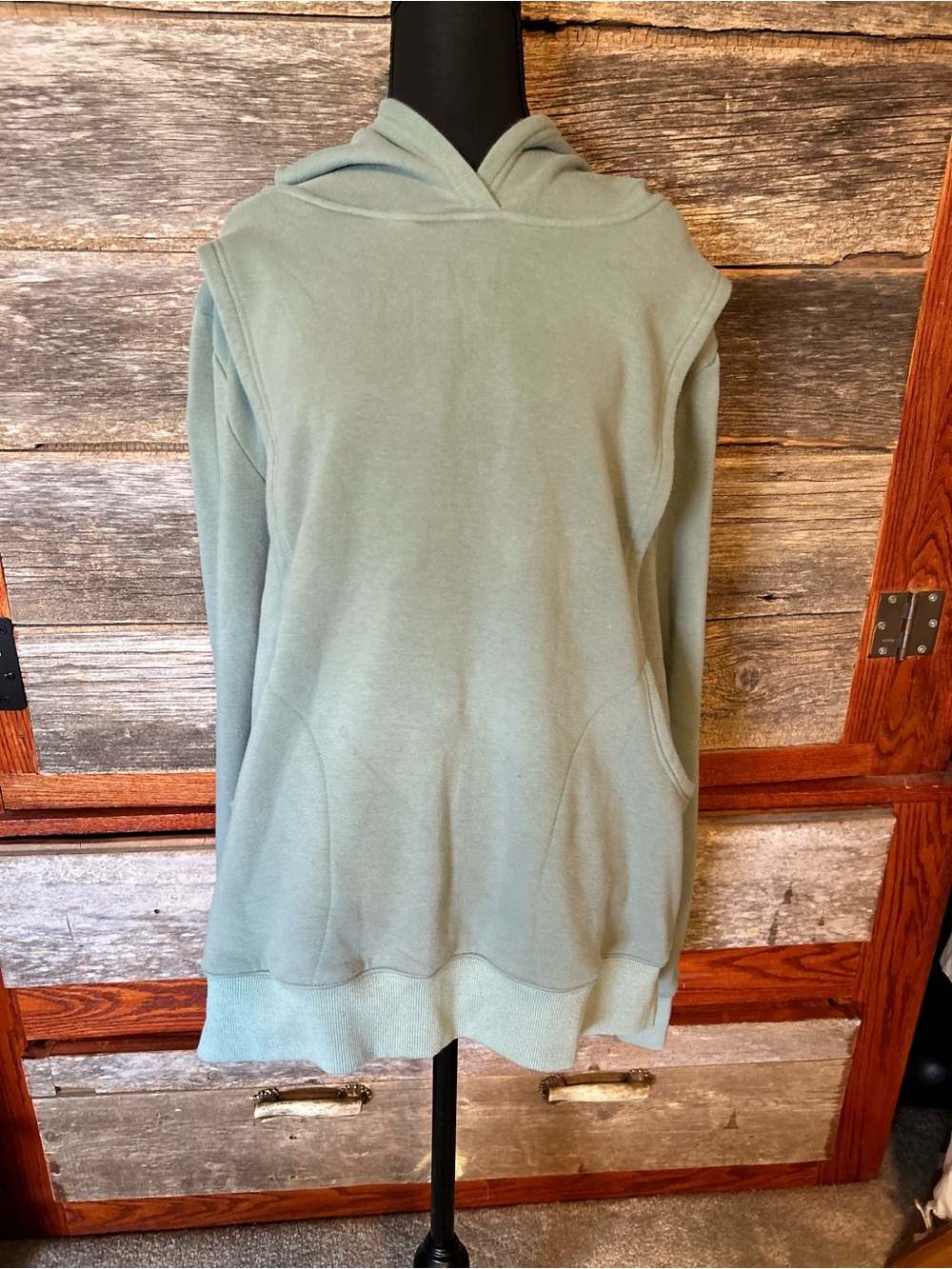 The Latched Mama Heavy Nursing Hoodie  Size 2X Pockets Cozy Sage Green